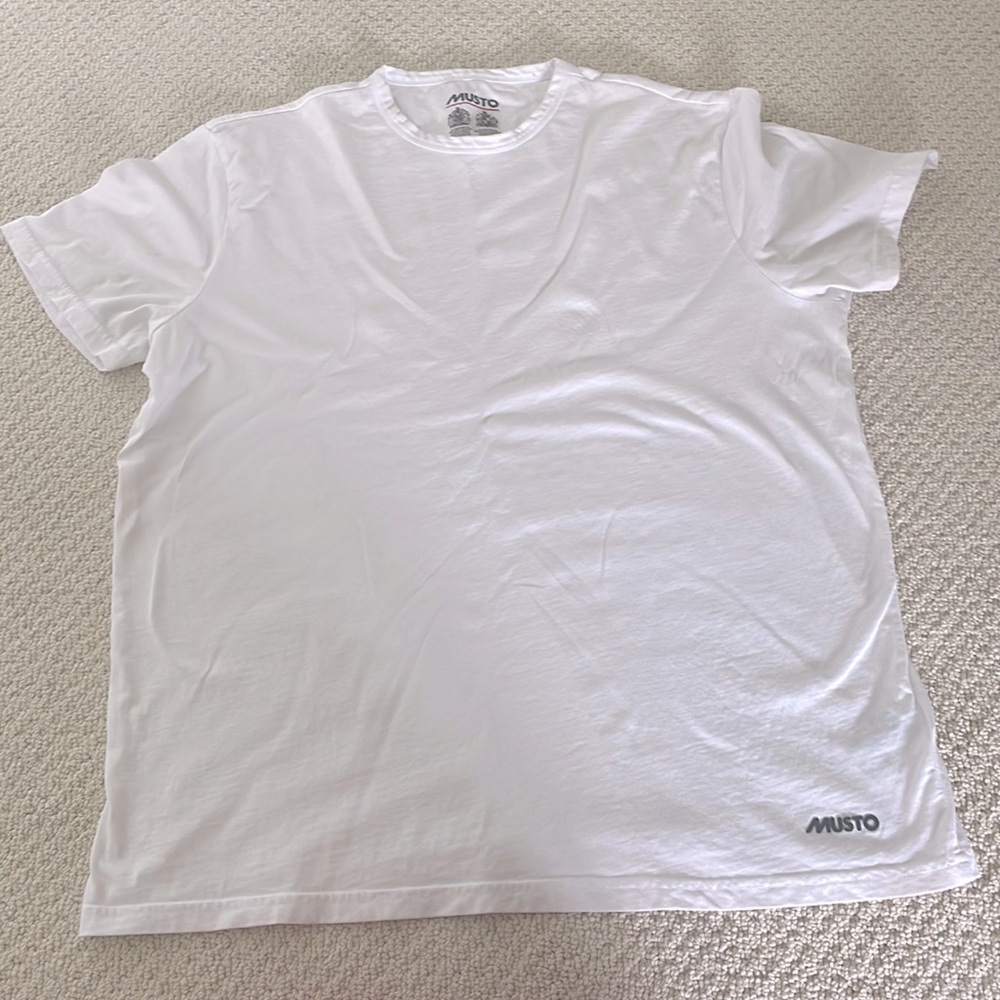 Gently used Musto white t-shirt, mens XL